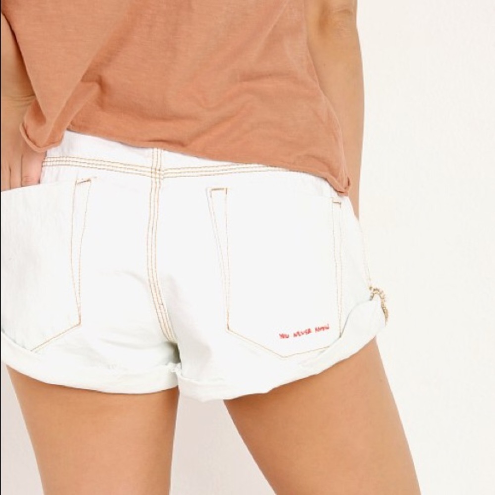 NWT One Teaspoon bandit shorts in coconut